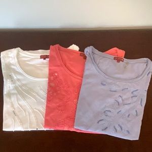 3 Po Pori decorated 100% cotton crew neck t-shirts in size large.